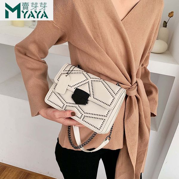 maiyaya fashion metal chains message bag pu leather simple cover flap bag for ladies 4 color black red shoulder bags female
maiyaya fashion metal chains message bag pu leather simple cover flap bag for ladies 4 color black red shoulder bags female