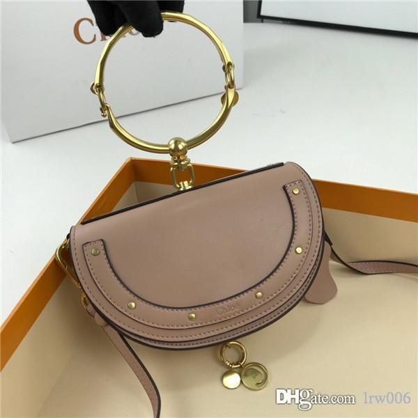 famous designer women handbag new bracelet shoulder bag genuine leather crossbody bag star 7264991 chol series size 20*6.5*12cm
famous designer women handbag new bracelet shoulder bag genuine leather crossbody bag star 7264991 chol series size 20*6.5*12cm