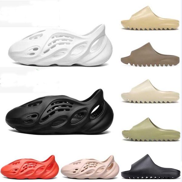 2020 foam runner runner kanye west clog sandal triple black slide fashion slipper women mens tainers designer beach sandals shoes
2020 foam runner runner kanye west clog sandal triple black slide fashion slipper women mens tainers designer beach sandals shoes