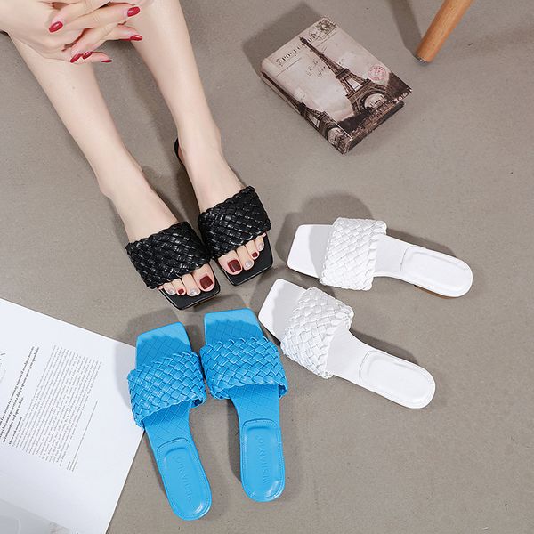 sandals style of hand-made shoes in summer 2021, flat sole, heel, cool drag women's 40 large square head, Black
sandals style of hand-made shoes in summer 2021, flat sole, heel, cool drag women's 40 large square head, Black