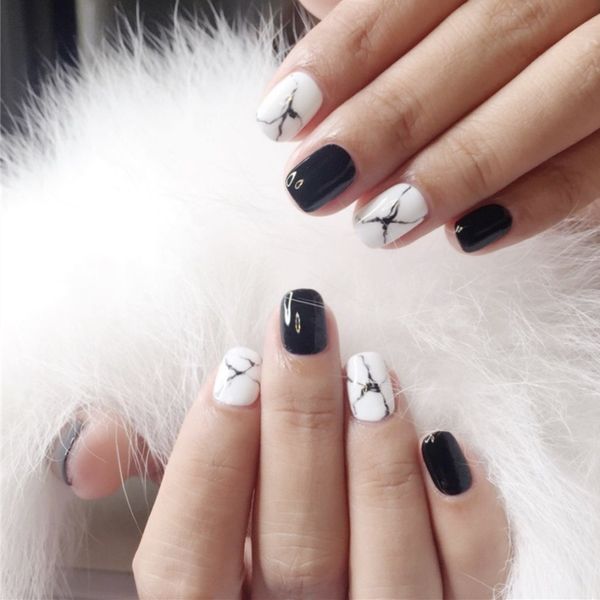 24pcs/set ins black and white smudge plane false nails dark black pre-design square head full cover nail tips fnished nail art, Red;gold
24pcs/set ins black and white smudge plane false nails dark black pre-design square head full cover nail tips fnished nail art, Red;gold