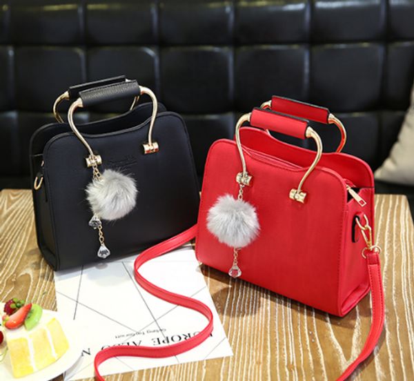 дизайнер crossbody сумки сумки на ремне творческий универсальный сумка crossbody сумка мода pom poms леди ручной мешок многоцветный опционал
дизайнер crossbody сумки сумки на ремне творческий универсальный сумка crossbody сумка мода pom poms леди ручной мешок многоцветный опционал