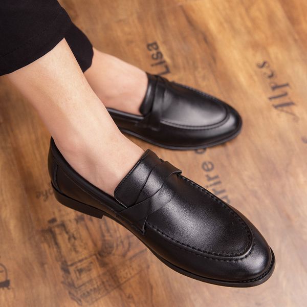 large size 38-45 fashion leather men's casual shoes loafers design driving men flats footwear slip on mens moccasin shoes men w5, Black
large size 38-45 fashion leather men's casual shoes loafers design driving men flats footwear slip on mens moccasin shoes men w5, Black