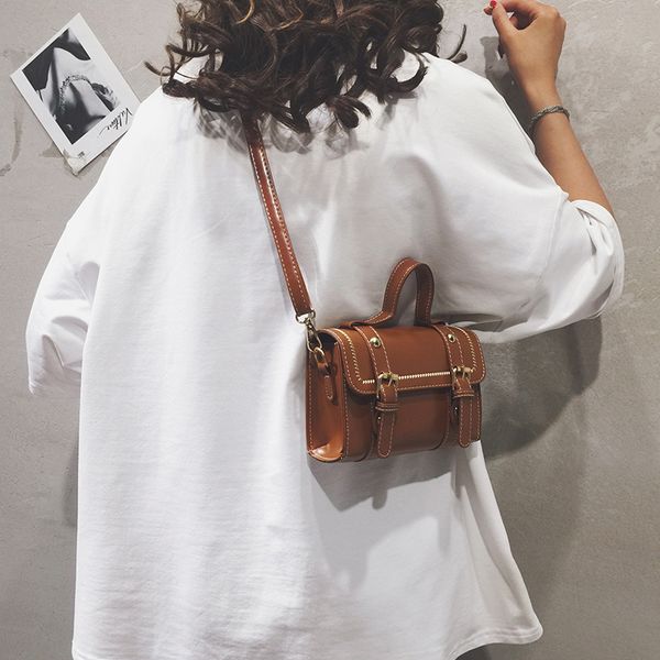 korean women's bag new 2019 personality fashion boston bag casual retro handbag shoulder messenger tide
korean women's bag new 2019 personality fashion boston bag casual retro handbag shoulder messenger tide