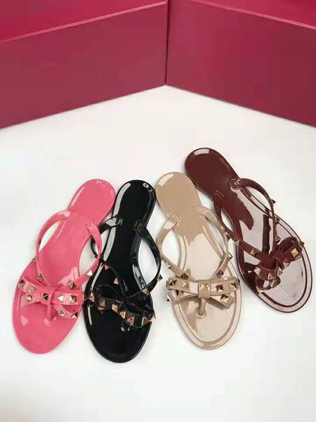 2020 new europe and us summer cool slippers new fashion bow sandals beach sandals decorated with rivets, Black
2020 new europe and us summer cool slippers new fashion bow sandals beach sandals decorated with rivets, Black