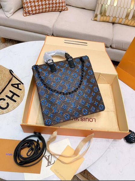 new fashion designers handbag explosion models selling style genuine leather high-quality leather handbag handbag shoulder bag--2
new fashion designers handbag explosion models selling style genuine leather high-quality leather handbag handbag shoulder bag--2