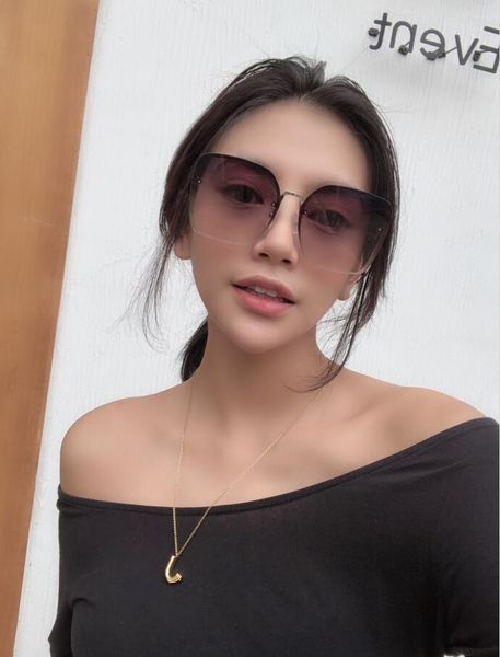 new fashion women sunglasses 0381 men sunglasses simple and generous men sun glasses outdoor uv400 protection eyewear with case, White;black
new fashion women sunglasses 0381 men sunglasses simple and generous men sun glasses outdoor uv400 protection eyewear with case, White;black