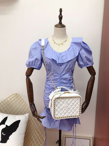 the new 2020 small sheepskin ling, chain inclined shoulder genuine leather handbags handbag cosmetic bag camera bucket bags woman
the new 2020 small sheepskin ling, chain inclined shoulder genuine leather handbags handbag cosmetic bag camera bucket bags woman