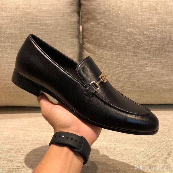 20ss black men suit shoes party men's dress shoes italian leather zapatos hombre formal shoes men office sapato social masculino madaod
20ss black men suit shoes party men's dress shoes italian leather zapatos hombre formal shoes men office sapato social masculino madaod