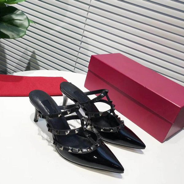 6.5 cm 2020 summer sandals new fashion thick with high-heeled patent leather cross with slippers high-heeled shoes, Black
6.5 cm 2020 summer sandals new fashion thick with high-heeled patent leather cross with slippers high-heeled shoes, Black