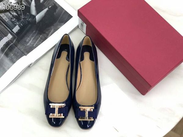 high-end designer sandals heel leather classic woman metal buckle for parties and banquets luxury sandals size 34-40, Black
high-end designer sandals heel leather classic woman metal buckle for parties and banquets luxury sandals size 34-40, Black