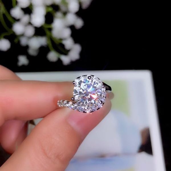 classic style, simplest style, various sizes of moissanite, 925 silver lady's ring, Golden;silver
classic style, simplest style, various sizes of moissanite, 925 silver lady's ring, Golden;silver
