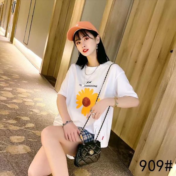 2020 fresh and sweet printed cotton short-sleeved round collar pullover pullover loose women's t-shirt, White
2020 fresh and sweet printed cotton short-sleeved round collar pullover pullover loose women's t-shirt, White