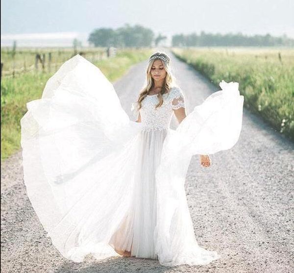 2020 short sleeves lace a line wedding dresses crew neck pleated tulle skirt ruched boho country wedding birdal gowns sweep train, White
2020 short sleeves lace a line wedding dresses crew neck pleated tulle skirt ruched boho country wedding birdal gowns sweep train, White