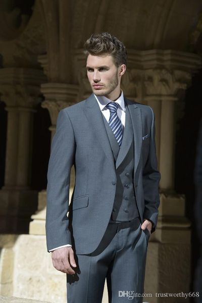 popular one button groomsmen peak lapel groom tuxedos men suits wedding/prom man blazer ( jacket+pants+vest+tie) 644, Black;gray
popular one button groomsmen peak lapel groom tuxedos men suits wedding/prom man blazer ( jacket+pants+vest+tie) 644, Black;gray