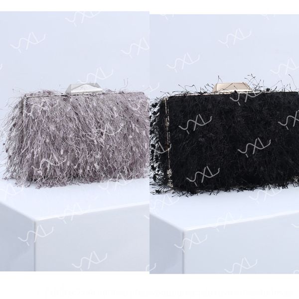 round bucket tassel postman postman package woolen mail package dinner wool bag chain messenger bag
round bucket tassel postman postman package woolen mail package dinner wool bag chain messenger bag