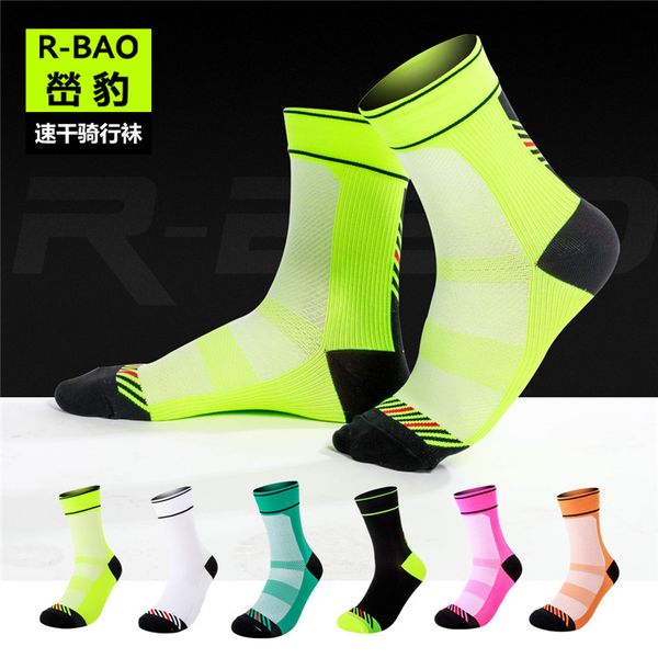 r-bao 3 pairs / set professional cycling socks breathable coolmax wicking antiskid compression football running sports socks w27, Black
r-bao 3 pairs / set professional cycling socks breathable coolmax wicking antiskid compression football running sports socks w27, Black