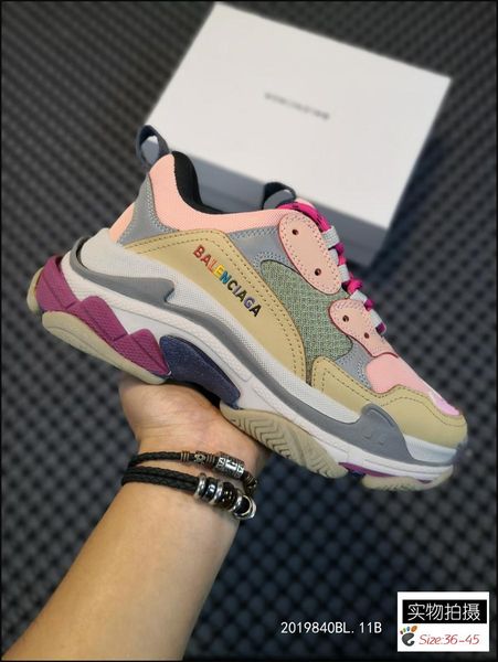 2020 triple s 17fw sneakers mens womens pairs casual shoes vintage kanye west beige black ceahp for men trainers sneakers boots size 36-45
2020 triple s 17fw sneakers mens womens pairs casual shoes vintage kanye west beige black ceahp for men trainers sneakers boots size 36-45