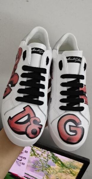white women's leather shoes men's and women's casual shoes black gold red fashion comfortable flat shoes size 35-46 0245
white women's leather shoes men's and women's casual shoes black gold red fashion comfortable flat shoes size 35-46 0245
