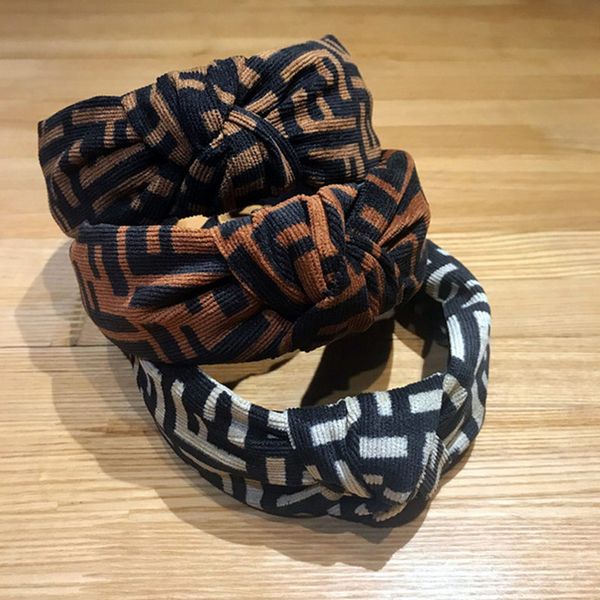 Взрослые геометрические узоры Hairband женщины печать оголовье девушка ткань волос группа мода шаблон аксессуары для волос 3 цвета
Взрослые геометрические узоры Hairband женщины печать оголовье девушка ткань волос группа мода шаблон аксессуары для волос 3 цвета