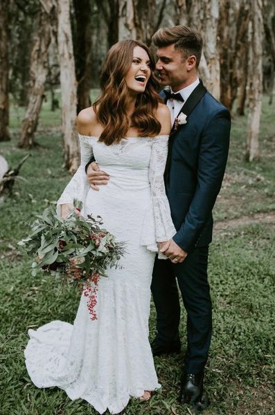 vintage full lace mermaid wedding dresses bateau neck long sleeve backless sweep train country bridal gowns vestidos de noiva z118, White
vintage full lace mermaid wedding dresses bateau neck long sleeve backless sweep train country bridal gowns vestidos de noiva z118, White