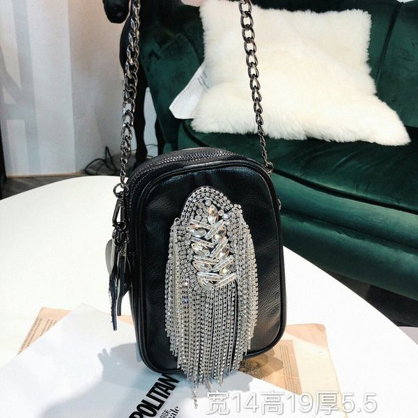 2019 новый стиль женская сумка шуй цзуань бао кисточки квадратный слинг сумка мобильный телефон crossbody кошельки и сумки
2019 новый стиль женская сумка шуй цзуань бао кисточки квадратный слинг сумка мобильный телефон crossbody кошельки и сумки