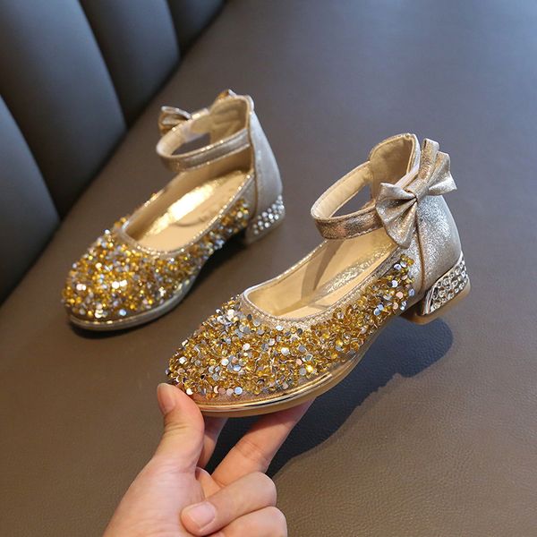 princess kids leather shoes 2020 new girls bow casual glitter shoes children high heel girls size 26-36 b664, Black;grey
princess kids leather shoes 2020 new girls bow casual glitter shoes children high heel girls size 26-36 b664, Black;grey