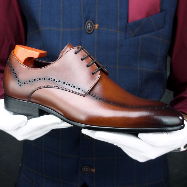 высокое качество из натуральной кожи для мужчин ручной работы резного oxfords остроконечных toe шнурков man формальных платья дерби обувь дл, Black
высокое качество из натуральной кожи для мужчин ручной работы резного oxfords остроконечных toe шнурков man формальных платья дерби обувь дл, Black