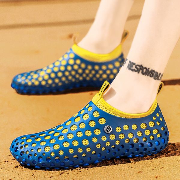 new design men sandals summer croc garden casual clogs sandals women sock sneakers outdoor beach cross zapatos
new design men sandals summer croc garden casual clogs sandals women sock sneakers outdoor beach cross zapatos