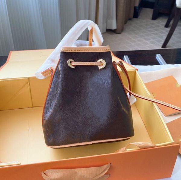 genuine portable fashion leather string 2020 women pu messenger shoulder bucket bags simple for leisure girl bag party tote jpxdb, Red;black
genuine portable fashion leather string 2020 women pu messenger shoulder bucket bags simple for leisure girl bag party tote jpxdb, Red;black
