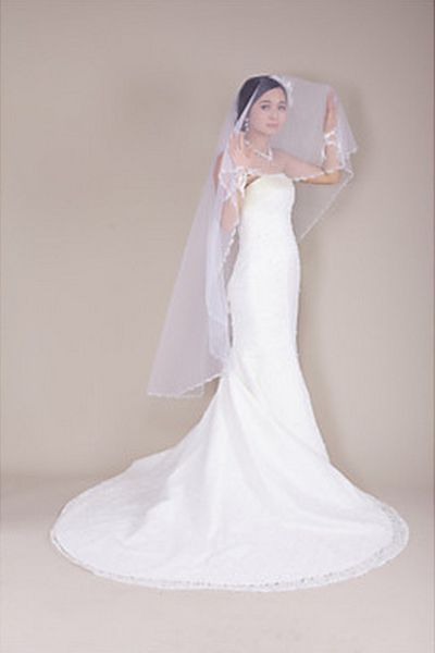 fascinating two-tier process glass tube edge hip length white ivory champagne red black purple pink wedding veil meidingqianna brand
fascinating two-tier process glass tube edge hip length white ivory champagne red black purple pink wedding veil meidingqianna brand