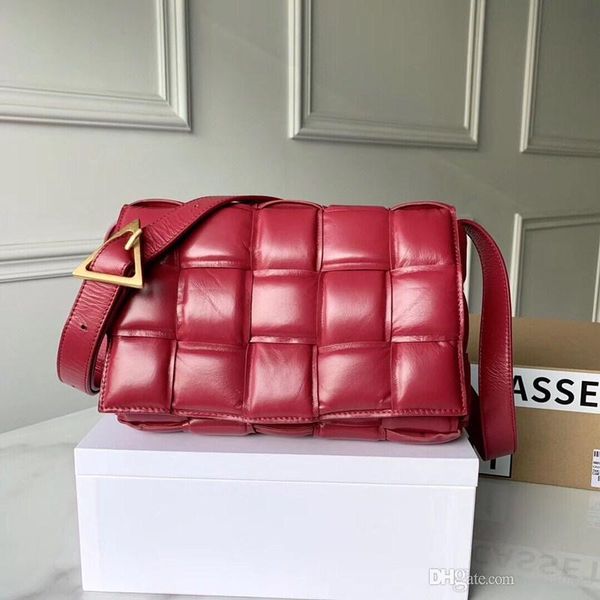 handbag designer luggage women s messenger bag leisure temperament pleated plaid woven cow leather pillow bag
handbag designer luggage women s messenger bag leisure temperament pleated plaid woven cow leather pillow bag