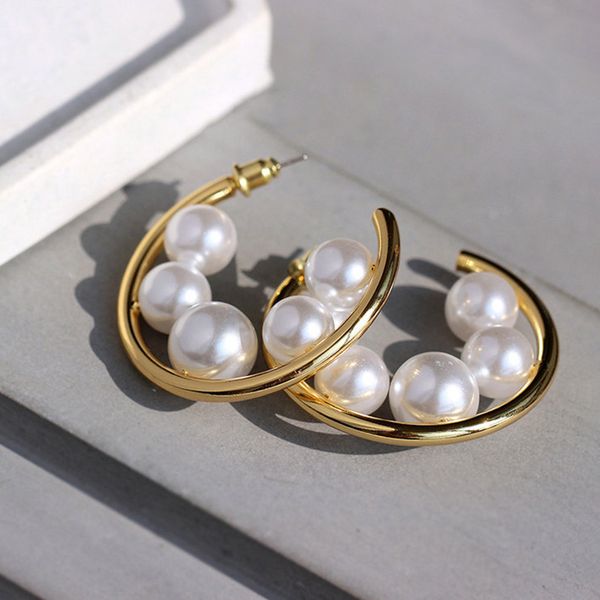new fashion simulated pearl round thick circle earrings for women bijoux gold color metal statement hoop earrings imitation, Golden;silver
new fashion simulated pearl round thick circle earrings for women bijoux gold color metal statement hoop earrings imitation, Golden;silver