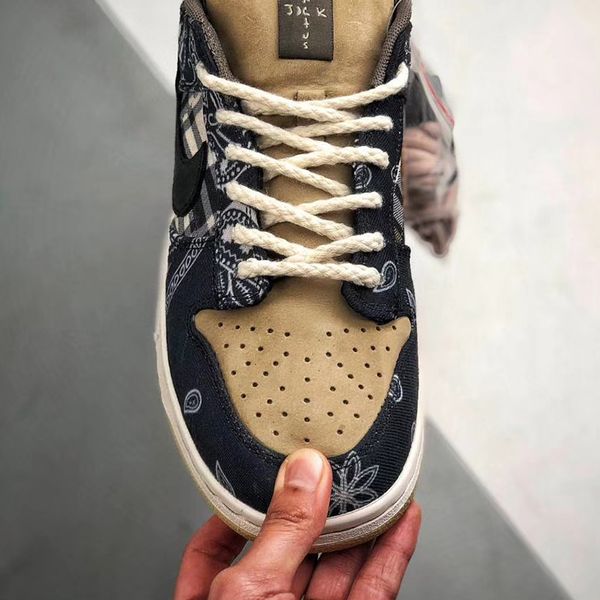 travis scott x sb dunk low ts ct5053-001 1s women men basketball sports shoes sneakers suede trainers with original box, Black;white
travis scott x sb dunk low ts ct5053-001 1s women men basketball sports shoes sneakers suede trainers with original box, Black;white