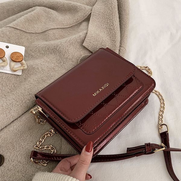 new korean messenger bag fashion wild shoulder bag chain small square ladies hand bags women messenger bags
new korean messenger bag fashion wild shoulder bag chain small square ladies hand bags women messenger bags