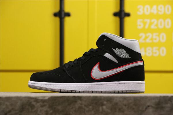 aj 1 1s j1 mid black cement 554724-060 jumpman 2019 men sports basketball shoe mens sneakers shoes women boots running casual, Blue;black
aj 1 1s j1 mid black cement 554724-060 jumpman 2019 men sports basketball shoe mens sneakers shoes women boots running casual, Blue;black