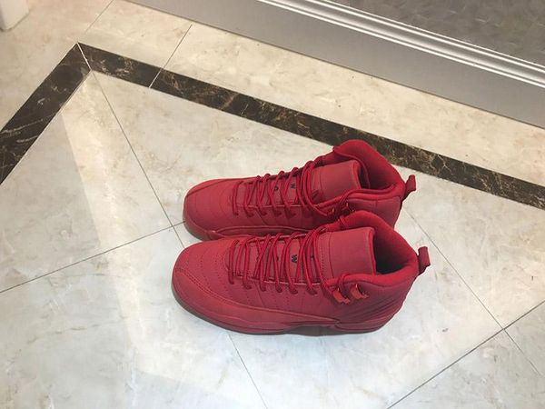 women sneakers 12 bulls gym red black designer sports sneaker fashion womens basketball trainers 130690 -601 come with box, White;red
women sneakers 12 bulls gym red black designer sports sneaker fashion womens basketball trainers 130690 -601 come with box, White;red