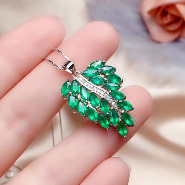 jewelry,925 sterling silver with natural emerald female pendant with precious stones and leaves, Blue;slivery
jewelry,925 sterling silver with natural emerald female pendant with precious stones and leaves, Blue;slivery