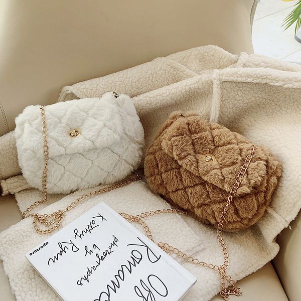 korean version of the new furry bag female 20 spring and summer new korean version of the wild messenger bag fashion chain
korean version of the new furry bag female 20 spring and summer new korean version of the wild messenger bag fashion chain