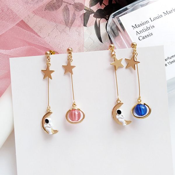 moon astronaut asymmetric blue planet clip earrings without piercing stylish long earrings, Silver
moon astronaut asymmetric blue planet clip earrings without piercing stylish long earrings, Silver