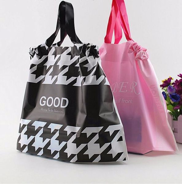 large drawstring pouch beam garment bag portable plastic bag with handles shopping shoes/clothing storage
large drawstring pouch beam garment bag portable plastic bag with handles shopping shoes/clothing storage