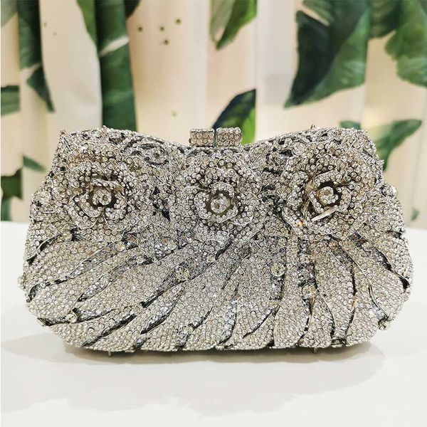 2020 new fashion silver wedding purse 3d flower rhinestone evening clutches handbags shoulder prom bags party mini bags
2020 new fashion silver wedding purse 3d flower rhinestone evening clutches handbags shoulder prom bags party mini bags