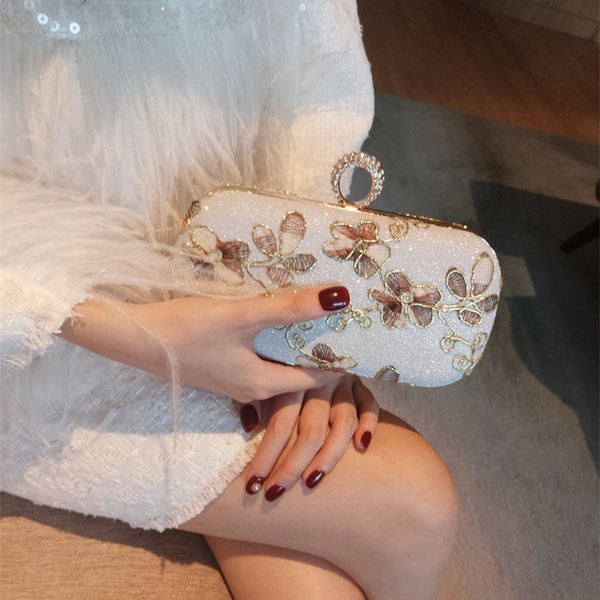 bolsa feminina 2020 new ladies cheongsam bag retro flowers dinner bag mini clutch flash diamond dress
bolsa feminina 2020 new ladies cheongsam bag retro flowers dinner bag mini clutch flash diamond dress