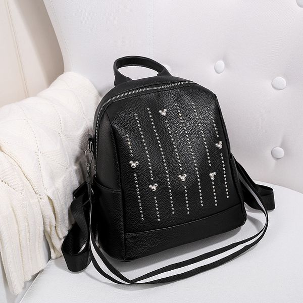 2020 women's schoolbag pu soft leather ladies zipper buckle outdoor travel bag fashion shoulders 
2020 women's schoolbag pu soft leather ladies zipper buckle outdoor travel bag fashion shoulders