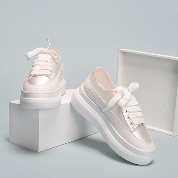small white shoes female 2019 spring new spanish niche shoes wild thick bottom increased sports, Black
small white shoes female 2019 spring new spanish niche shoes wild thick bottom increased sports, Black