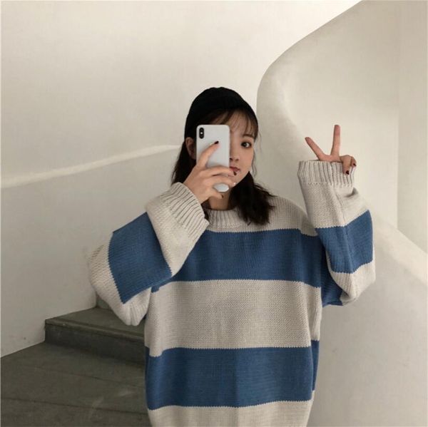 autumn and winter women's new loose color matching striped round neck sweater, White;black
autumn and winter women's new loose color matching striped round neck sweater, White;black