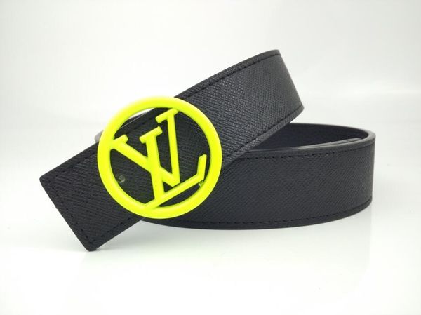 the new 2020 fashion leisure leather belt width is 3.8 cm men luxury designer brand 1l lv belt 1l trend, Blue;purple
the new 2020 fashion leisure leather belt width is 3.8 cm men luxury designer brand 1l lv belt 1l trend, Blue;purple