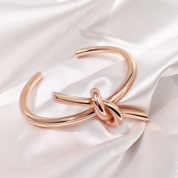 designer jewelry women bracelets foreign trade gold bracelet jewelry europe and the united states simple knotted bracelet 2019, Black
designer jewelry women bracelets foreign trade gold bracelet jewelry europe and the united states simple knotted bracelet 2019, Black