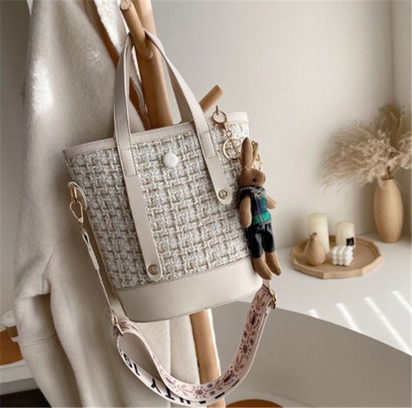 designer handbag wide shoulder strap messenger bag portable bucket bags ph-cfy2001132
designer handbag wide shoulder strap messenger bag portable bucket bags ph-cfy2001132