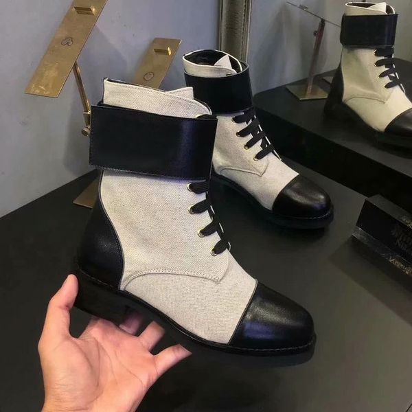 2020 leisure autumn and winter european and american fashion leather martin boots foreign style round head short female knight boots, Black
2020 leisure autumn and winter european and american fashion leather martin boots foreign style round head short female knight boots, Black